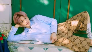 BTS’ SUGA - billboard cover shoot [BEHIND THE SCENES] screenshot 5