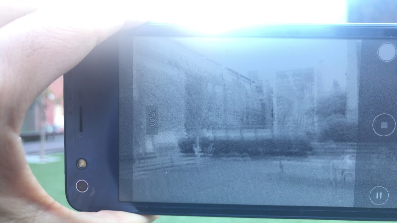 Hisense A2 Pro camera app on e ink screen