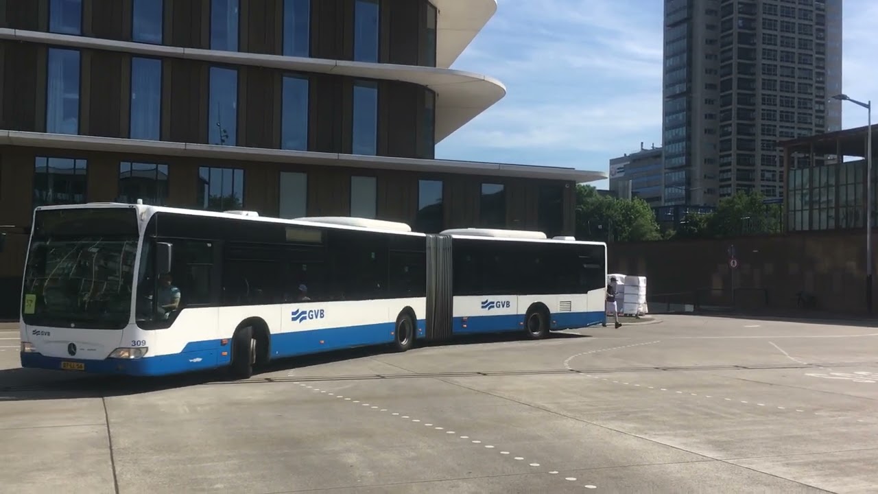GVB Citaro G 309 komt aan op het Amstelstation