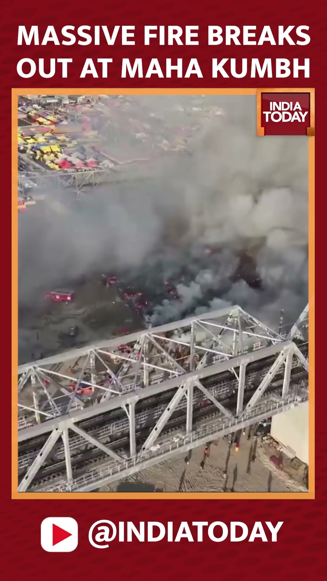 Massive Fire Breaks At Maha Kumbh 2025, Prayagraj, Devotees Evacuated #shorts #mahakumbhfire