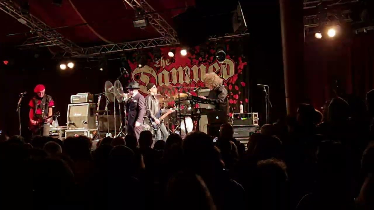 The Damned "Street of dreams" - Le Cabaret Sauvage Paris 03/03/23
