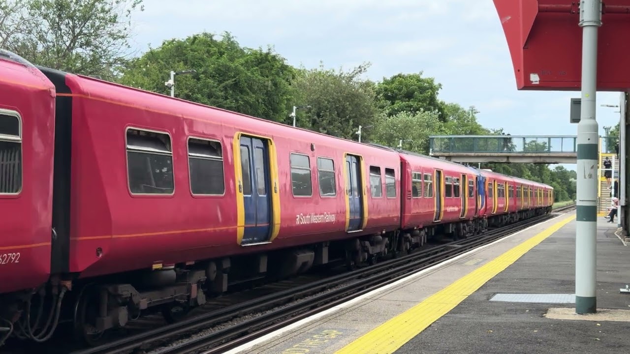 Class 455 - South Western Railway - Ashtead Station - 7th June 2024