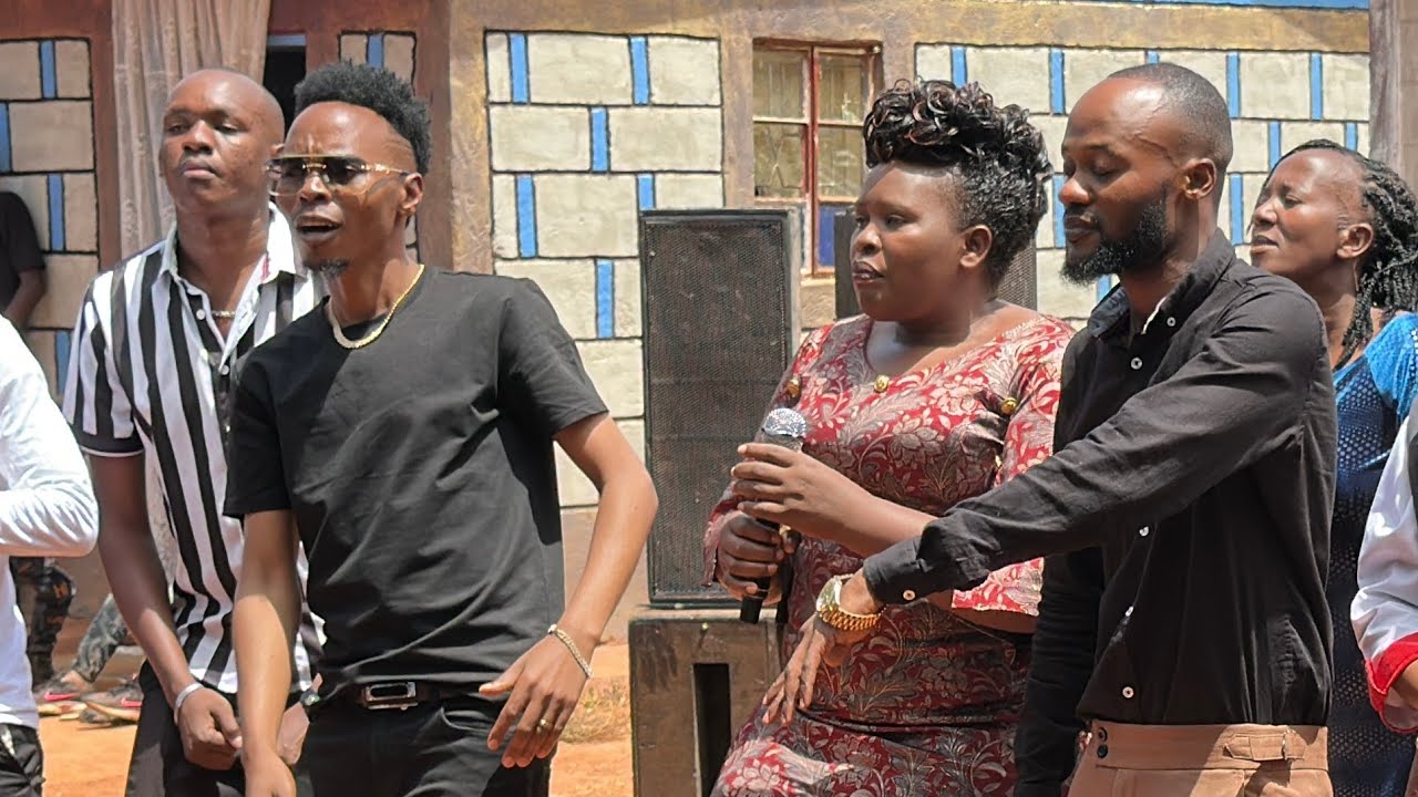 Wendo live performance apa mambo imechemka weuweeuh 