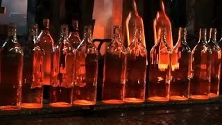 Wuihh!! Ternyata Botol Kaca ini Menggunakan Pasir Sebagai Bahan Cetakannya