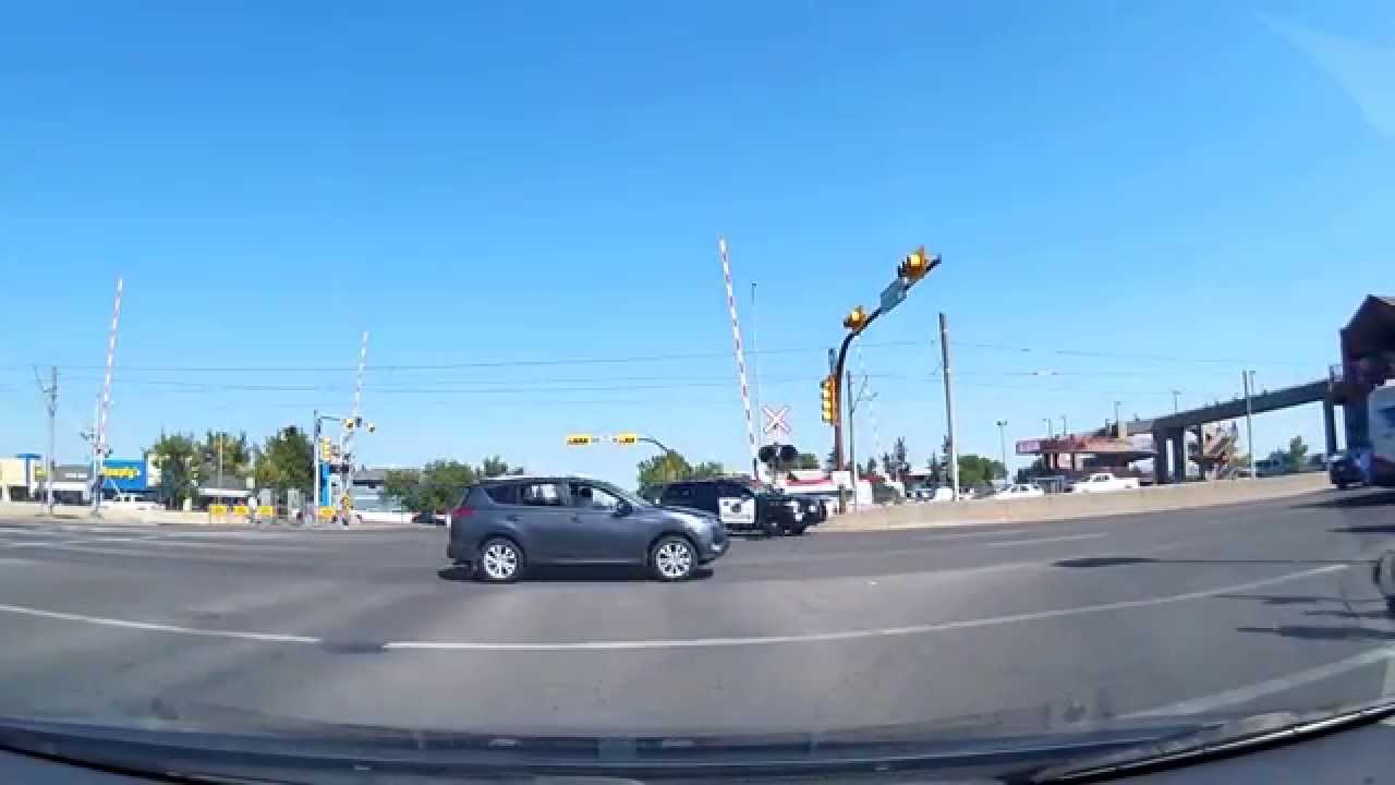 Police cars rushing to some crime scene? - YouTube