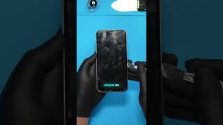 iPhone XR Backglass Pecah? Ternyata Cuma Ganti LCD