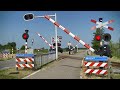 Spoorwegovergang hindeloopen  dutch railroad crossing
