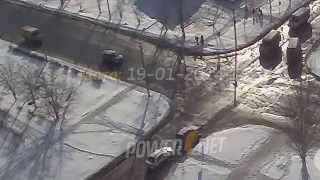 Видео ДТП (авария) ул. Дружбы 40 лет Победы 19-01-2014 в 14-34 от POWERNET.com.ru, улица Дружбы, Тимашёвск, Россия