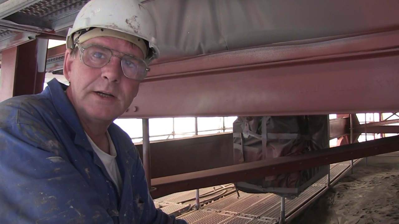 Gritstralen oude verflagen en drie lagen coating aanbrengen (restauratie)