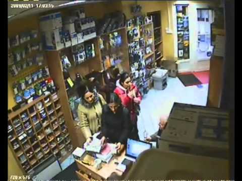 shameless gypsies steal laptop from polish store - YouTube