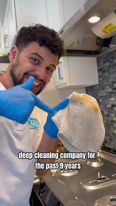 The difference between housekeepers and cleaning service😱#cleaning #deepcleaning #cleaningservice