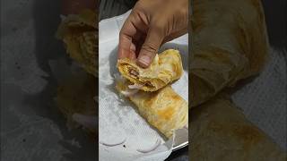 Let's make paratha egg roll with me🤗 #paratharollrecipe #eggrollrecipe #quicksnacks #instantrecipe