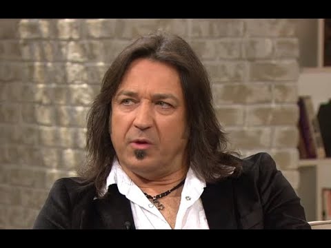 STRYPER's Michael Sweet asks fans for prayers as he gives health update