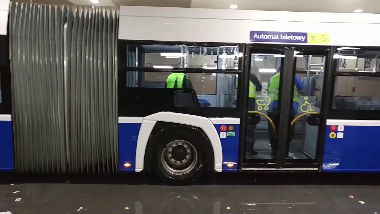 Nocne mycie autobusów MPK