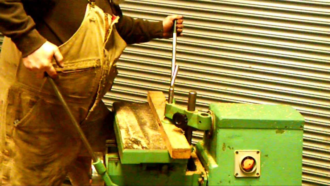 Griggio slot mortiser, horizontal, for round end european tenoner YouTube