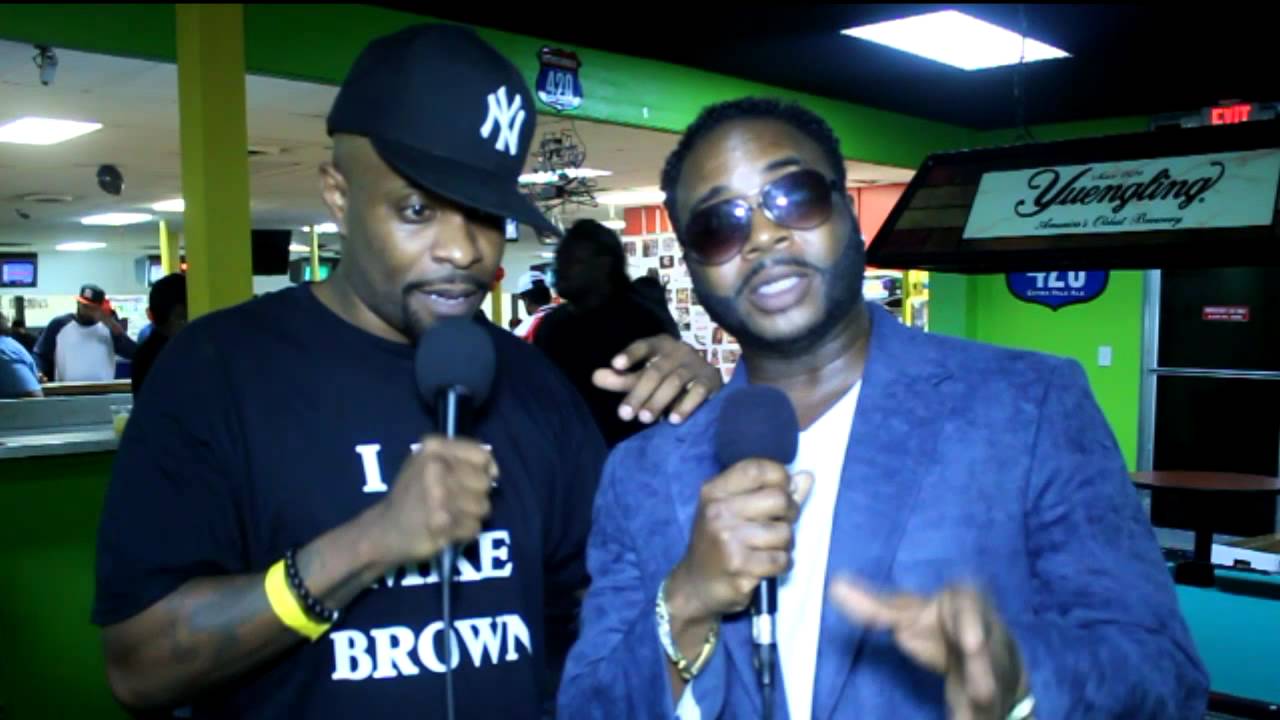 R&B Singer CASE Talks To J Jackson - YouTube