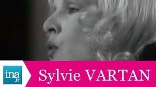 Video thumbnail of "Sylvie Vartan "Non, je ne suis plus la même" (live officiel) - Archive INA"