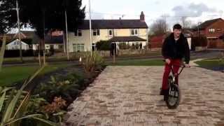 How to 180 and 180 to fakie on a BMX with Sam Taylor / easy tutorial