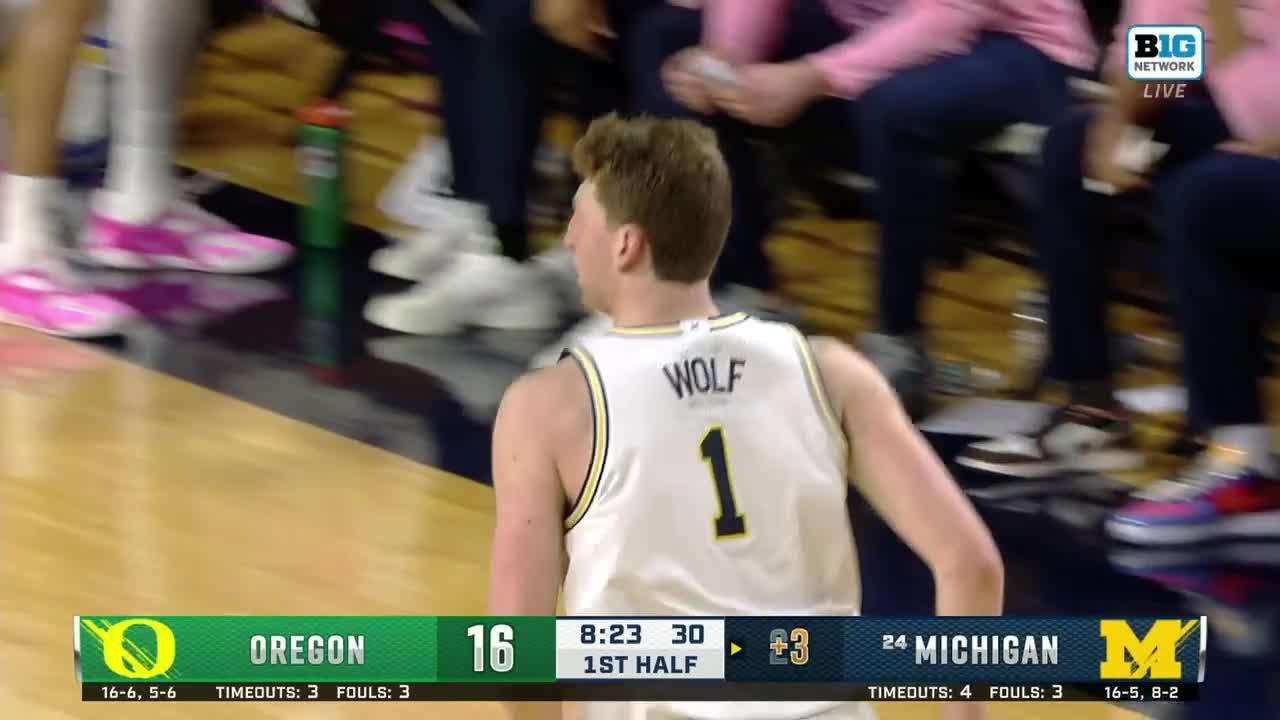 Danny Wolf Step-Back Triple BEATS THE SHOT CLOCK vs. Oregon | Michigan Basketball