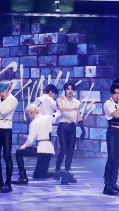 Stray kids “Maniac” #mcountdown #kpop #skz #straykids #hyunjin