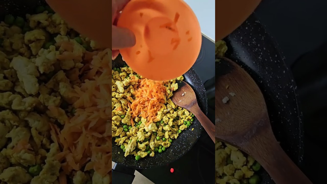 DOG recipe, dinner recipe, chicken mince with herbs and vegetables 