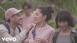 Galih & Ratna (From "Galih & Ratna") [Official Music Video]  - Durasi: 3:39. 