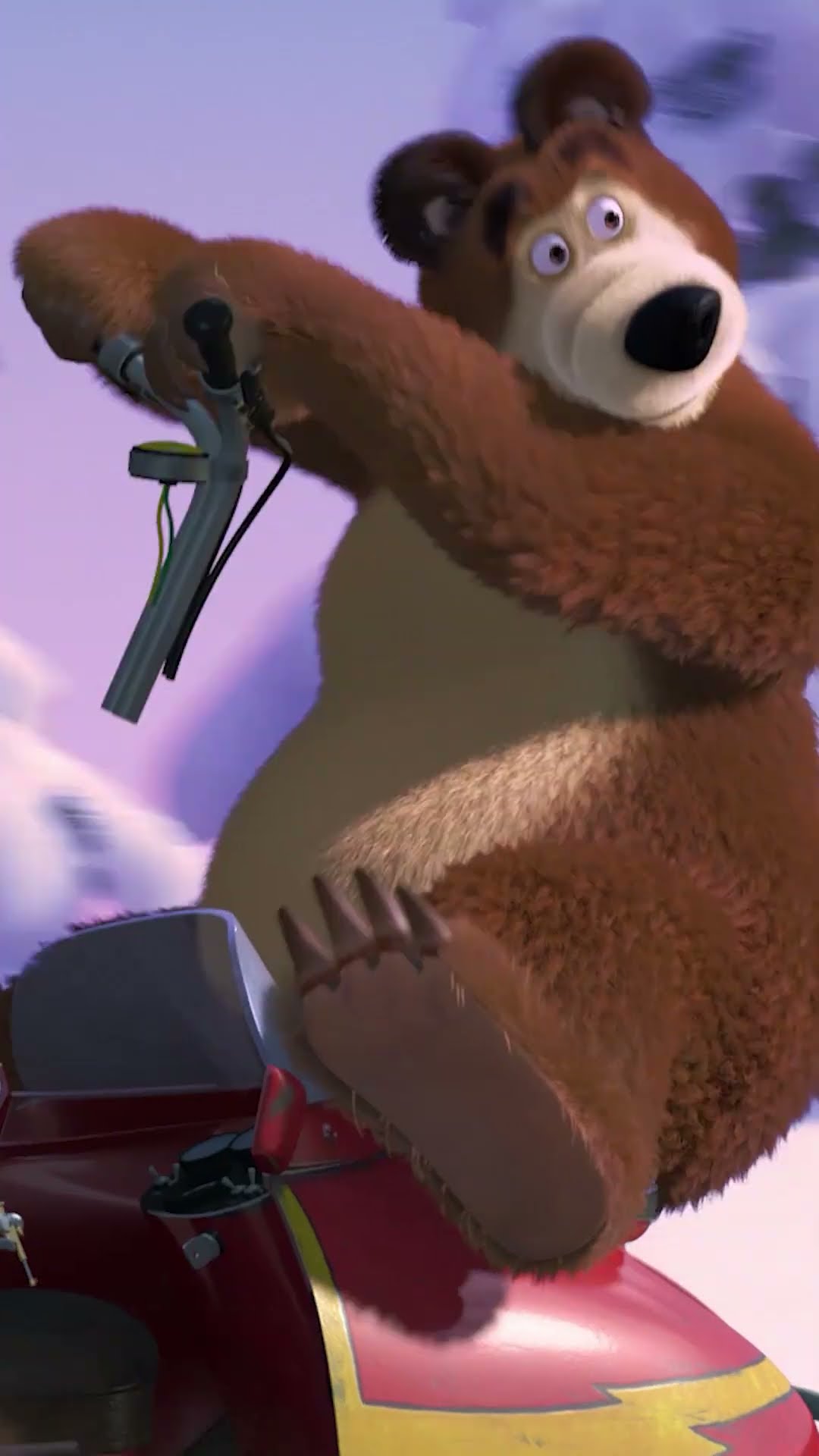 Накаталась!  ⛄ ‍? #Shorts #машаимедведь #Лыжню! #MashaandtheBear