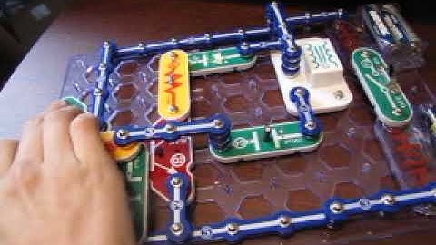 Snap Circuits Extreme | Project 640: Strobe Light