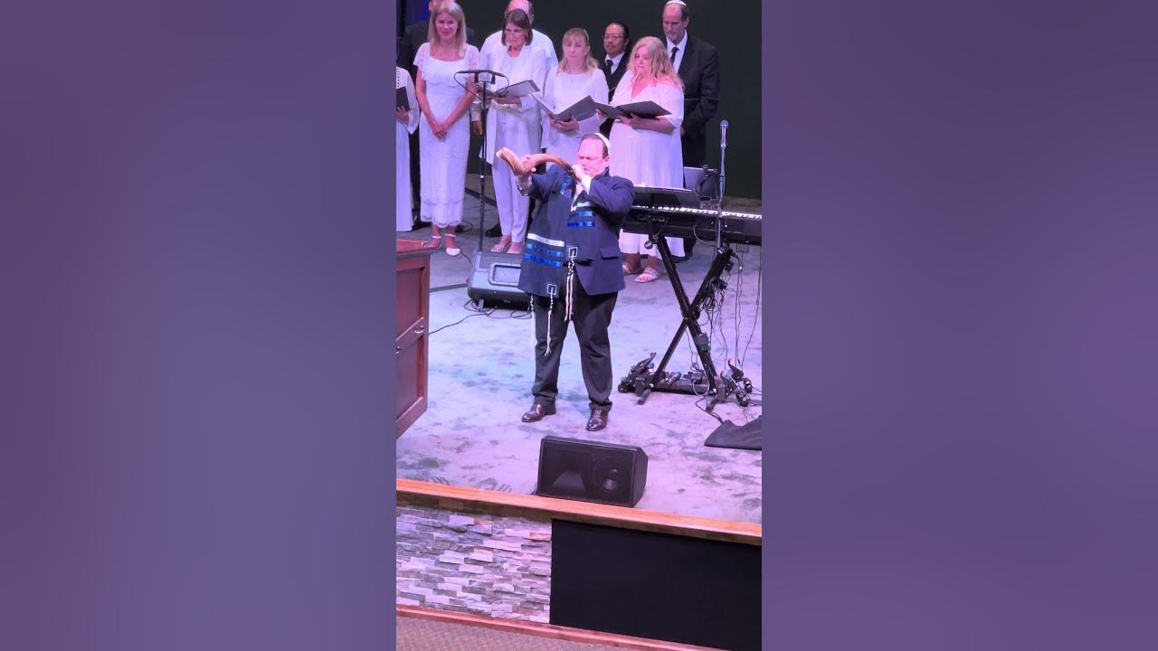 PJ nailed the final Shofar Call to end our Erev Yom Kippur service. #yomkippur #shofar #god #worship