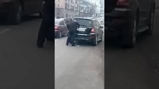 Свинство на дороге