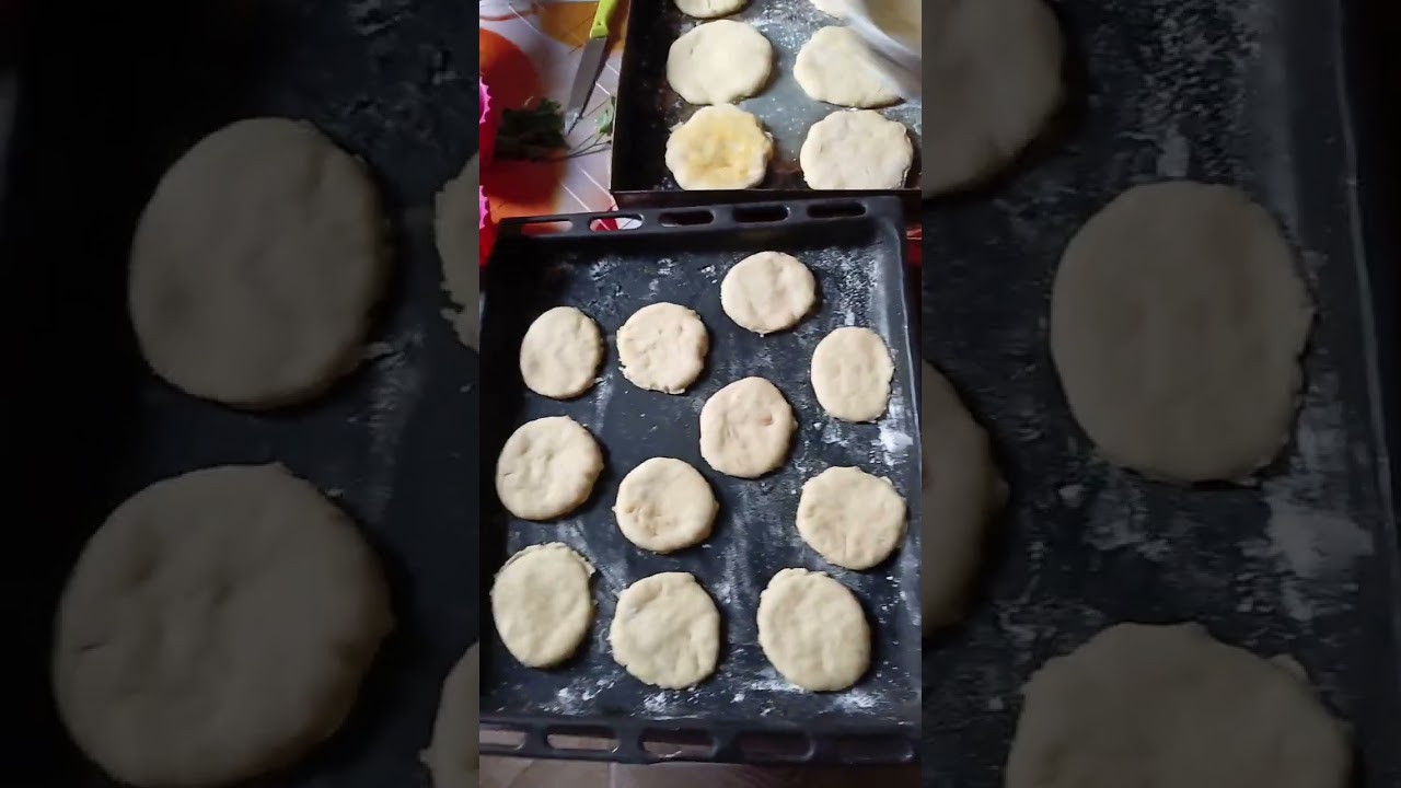 لي يحب التقليدي أم نور الحاجة دارتلكم ميني مطلوع محشي و بيتزا طايبة على النار  بلا ما نحكي على البنة