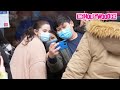 Selena Gomez Is Super Nice & Takes Pics With Fans On Set For 'Only Murders In The Building' In N.Y.