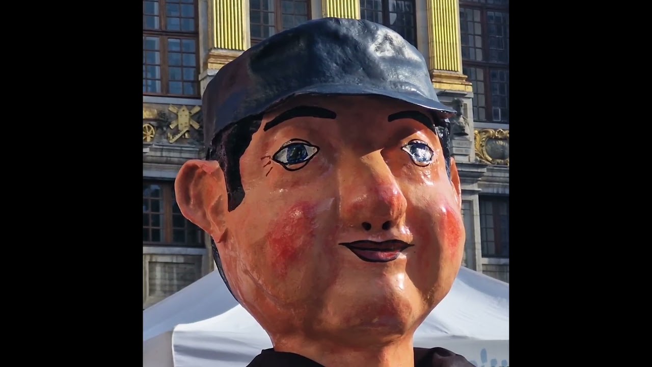 Processional giants, Grand Place Brussels