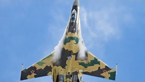 Su-35s Evading Missiles Ace Combat 7