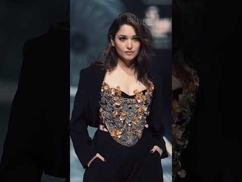 Tamanna Bhatia ramp walk #edit #navel #nashasong #tamannaahbhatia #tamannaah