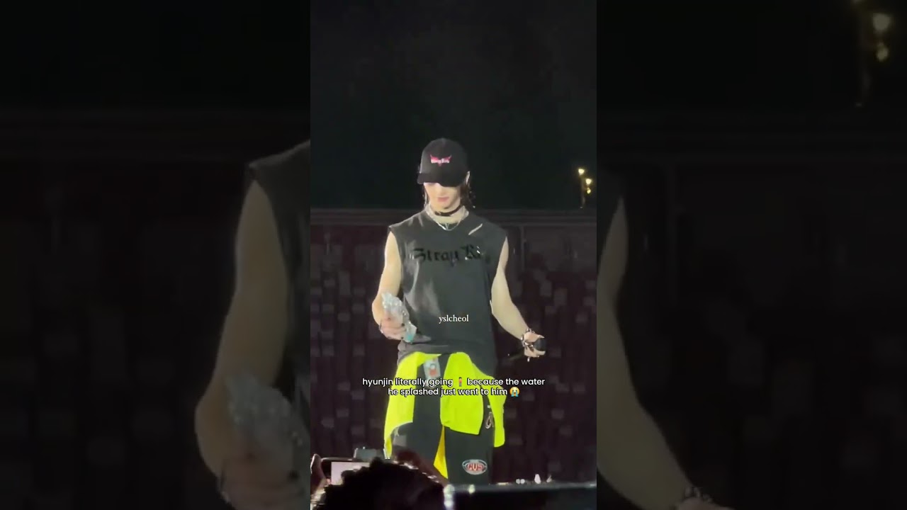 Obejrzyj BRO FROZE WHEN HE SPLASHED WATER ON HIMSELF#straykids #skz #worldtour #DOMINATE #kpopmakesmestay w YouTube Obejrzyj BRO FROZE WHEN HE SPLASHED WATER ON HIMSELF#straykids #skz #worldtour #DOMINATE #kpopmakesmestay w YouTube