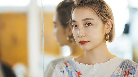 Download ショート ヘア オール バック 女 Mp4 Mp3