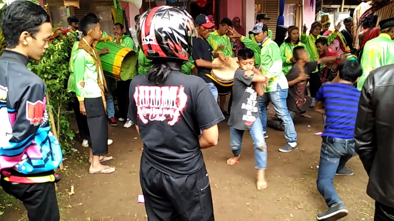 Seni reak kuda lumping barong depok mekar panggugah pim.bpk uyud (udm) @cisempur