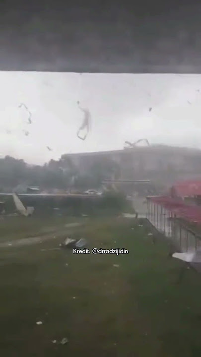 #drradzijidin | Sekolah lagi ❓Ribut melanda kawasan Sijangkang Jaya sebentar tadi.