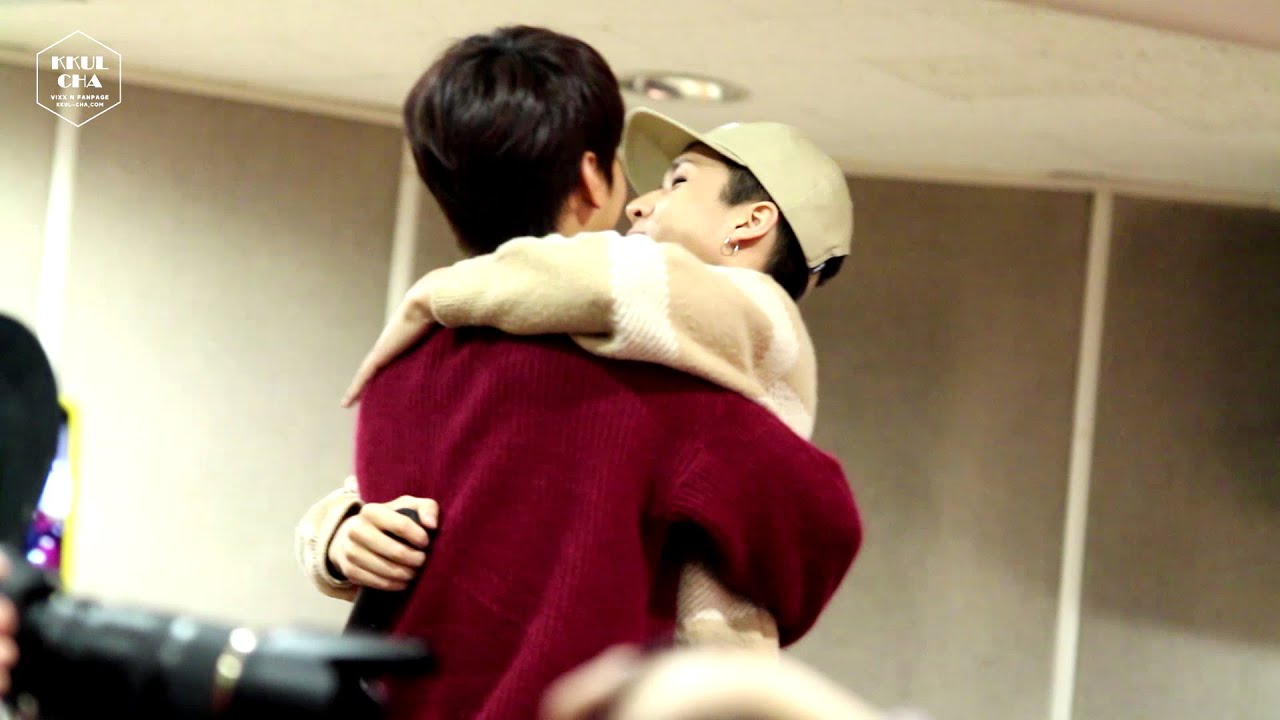 [FANCAM] 팬싸인회 놀러 온 별빛 부부(학연&라비) 벌칙 @ 151217 종로 VIXX 팬싸인회