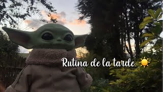 La rutina de tarde🌤 de baby Yoda (colaboración con vale sparkly notes)