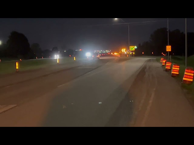 pi-lit® Sequential Work Zone Lamps: Iowa lane closure with sequential lamps at night