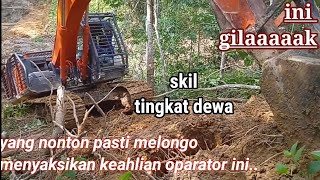 operator skil tingkat dewa menantang maut excavator naik bukit