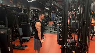 EZ Bar Tricep Pushdown