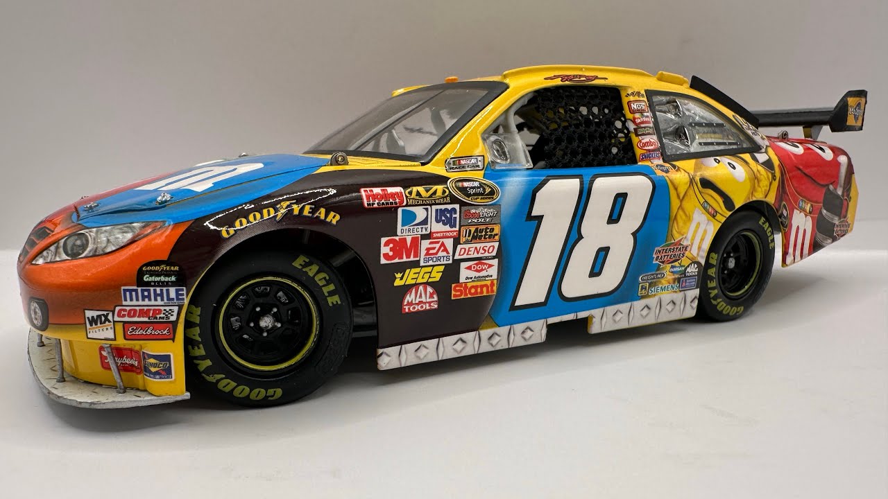 ナスカー 1/24 トヨタ カムリ カイル ブッシュ m&m’s 2009 Review: 2009 Kyle Busch #18 M&Ms Toyota Camry 1/24 NASCAR Diecast