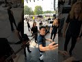 また調子に乗ってセルフィー動画を作ってしまいました。自分の分身がメタルTシャツを着ていることから、次の舞台はここしかないと思いました。