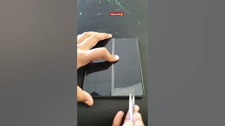 Z fold 3 Removing old Screen protector#youtubeshorts #shorts - 天天要聞