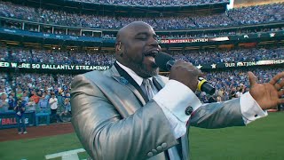 WS2017 Gm1: Williams Jr. sings the national anthem