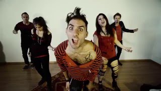 Video thumbnail of "CLUSTER - GUARDA COME DONDOLO (Official video)"