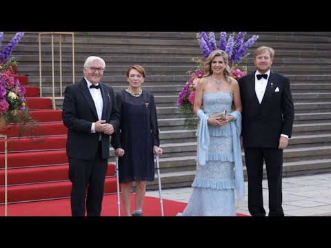 Video: Regina Maxima Din Olanda Arată în Londra